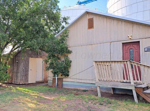 200-02 Ave O, Sunray, TX 79086