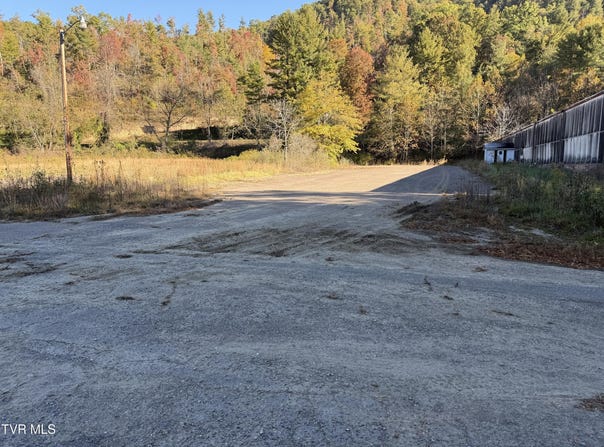 4085 Highway 421, Mountain City, TN 37683