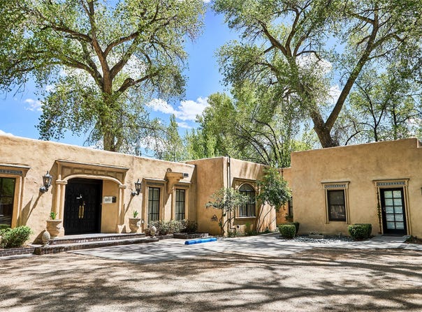 405 Cordoba Lane, Taos, NM 87571