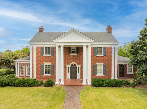 598 S Crest Road, Chattanooga, TN 37404