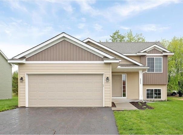 37554 Greenwich Court, North Branch, MN 55056