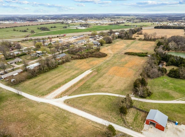 000 Prairie Lane, Bolivar, MO 65613