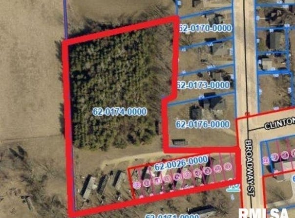 131 BROADWAY Street, Charlotte, IA 52731