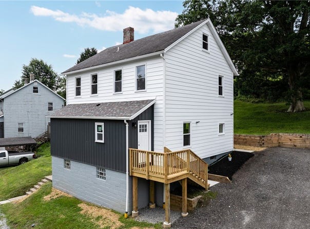 3190 ASPEN STREET, North Huntingdon, PA 15678