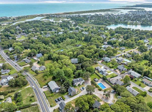 111 School Street, West Dennis, MA 02670
