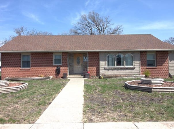 435 Garfield Ave., Farnhamville, IA 50538