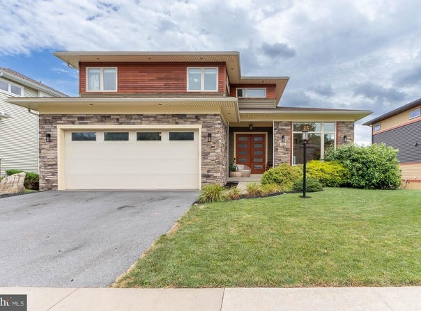 186 DEREK DRIVE, BOALSBURG, PA 16827