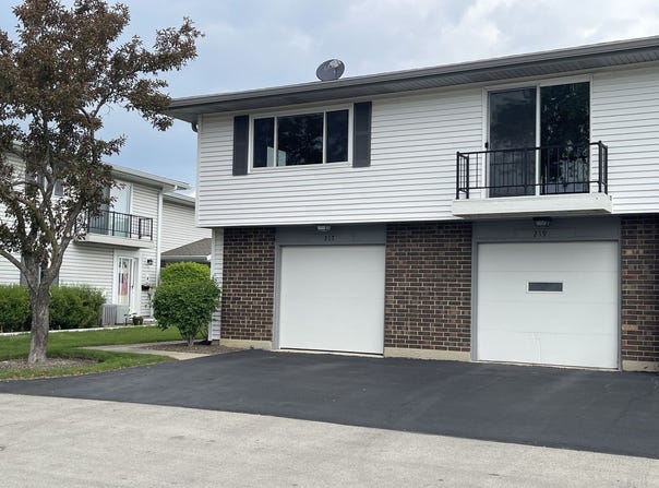 217 KENDRICK Court, Schaumburg, IL 60194
