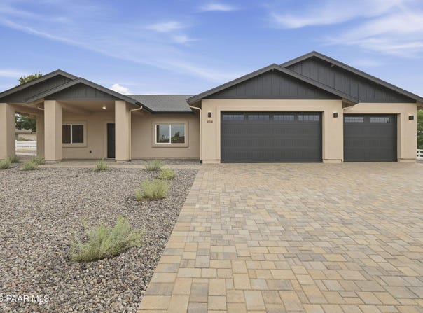 934 Aubrey Lane, Chino Valley, AZ 86323