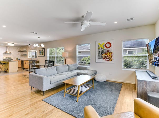 3004 Breeze TER, Austin, TX 78722