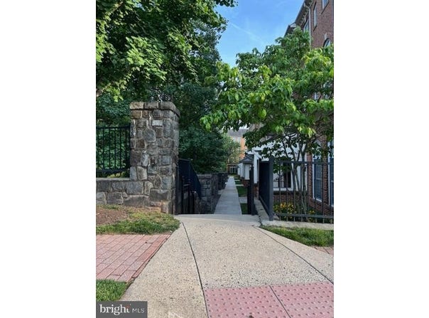 4463A BEACON GROVE CIR, FAIRFAX, VA 22033