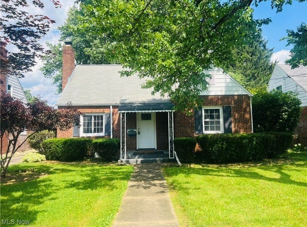 2016 Spring Avenue NE, Canton, OH 44714