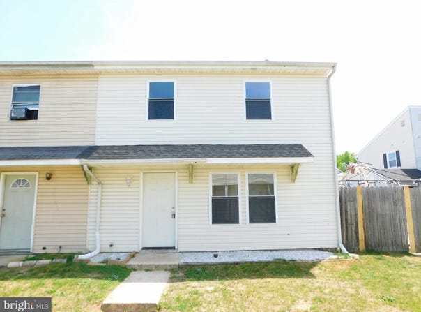 10 LONGBOW COURT, SICKLERVILLE, NJ 08081