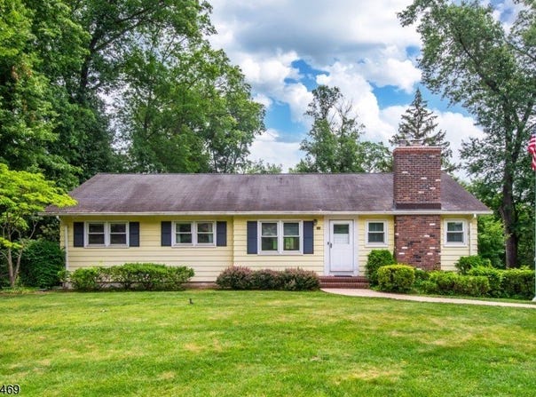 38 Longview Dr, Hanover Twp., NJ 07981-2025