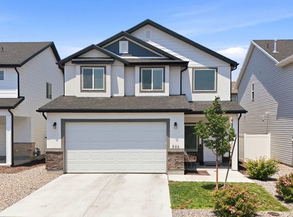 846 W WELLINGTON Ave N, North Salt Lake, UT 84054