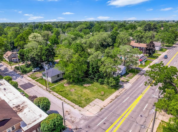 719 E Apple Avenue, Muskegon, MI 49442