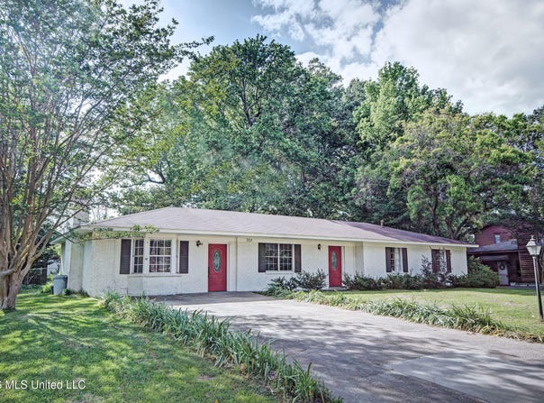 703 Franklin Drive, Clinton, MS 39056
