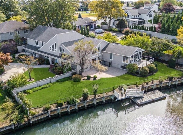2 Fairfax Road, Massapequa, NY 11758