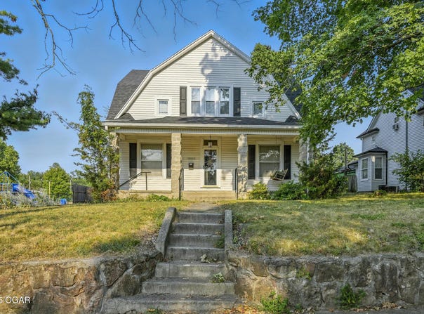 1620 S Garrison Avenue, Carthage, MO 64836
