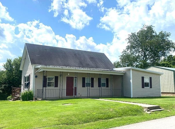 7486 S Pleasant Street, Scotland, IN 47457
