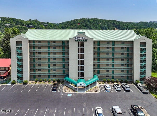 3215 N Rivers Rd U502, Pigeon Forge, TN 37863