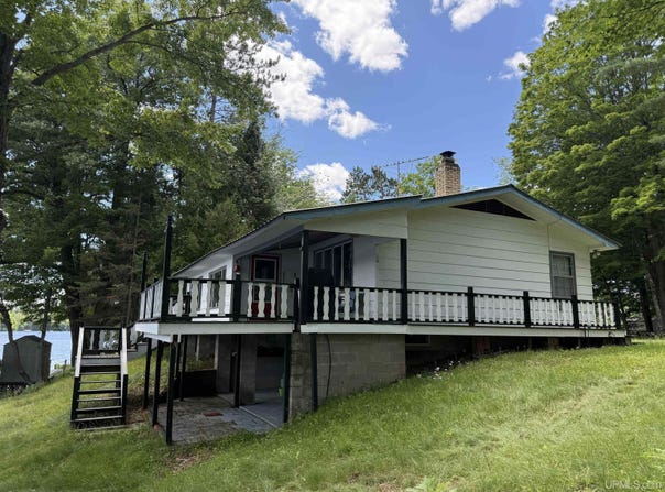 131 Elvira, Crystal Falls, MI 49920
