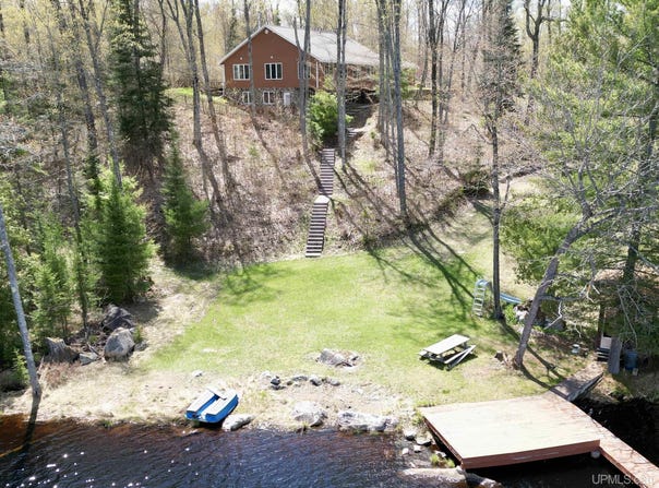 5152 Floating Bear Road, Champion, MI 49879