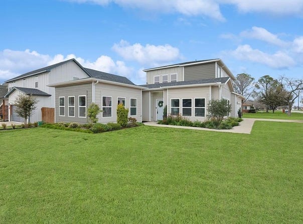 315 Lois Street, Roanoke, TX 76262