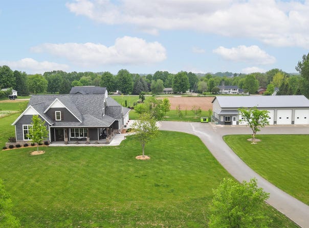 W9336 LUCY Lane, HORTONVILLE, WI 54944