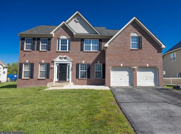8 BORDEAUX BOULEVARD, NEWARK, DE 19702