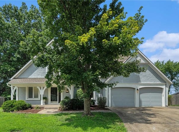 15862 W 143rd Terrace, Olathe, KS 66062