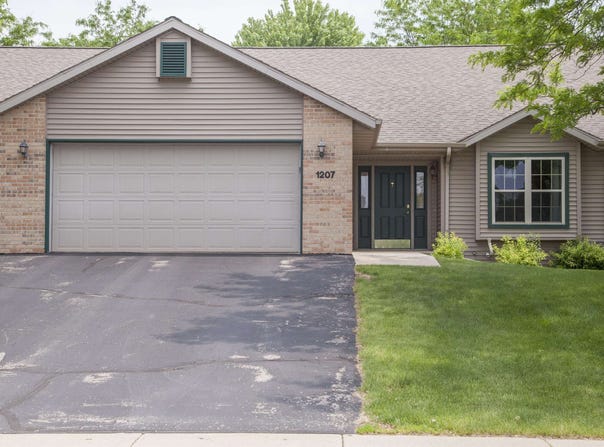 1207 N Pine Street, Sun Prairie, WI 53590