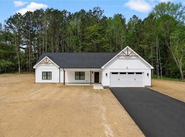 1506 Carsley Road, Dendron, VA 23839