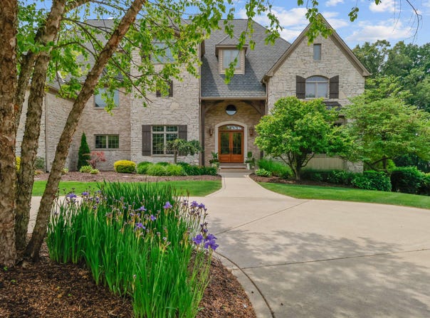 3131 Pepper Creek Bridge Parkway, Valparaiso, IN 46385