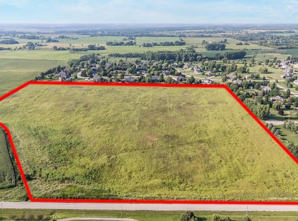 LARSEN Road, NEENAH, WI 54956
