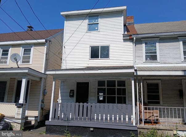 235 N FRONT Street, SAINT CLAIR, PA 17970