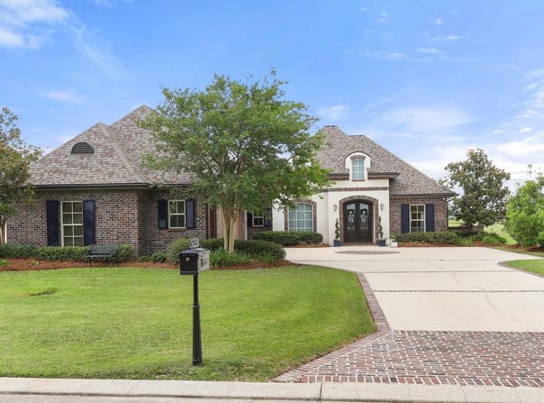 266 La Tour Boulevard, Mathews, LA 70375