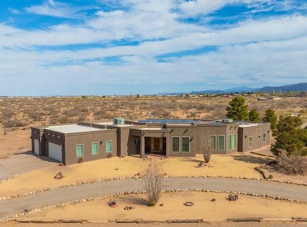222 Hamilton Ridge Ave, Alamogordo, NM 88310