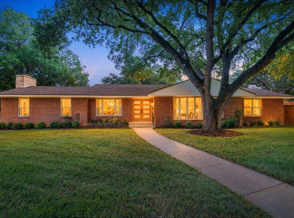2625 Old Oaks Drive, Waco, TX 76710