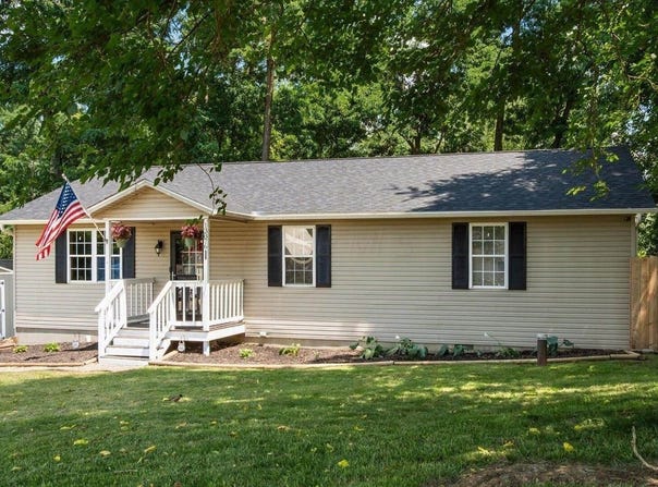 13376 Maple Road NE, Thornville, OH 43076