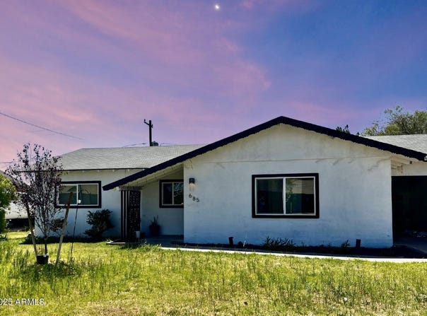685 W SHANNON Street, Chandler, AZ 85225