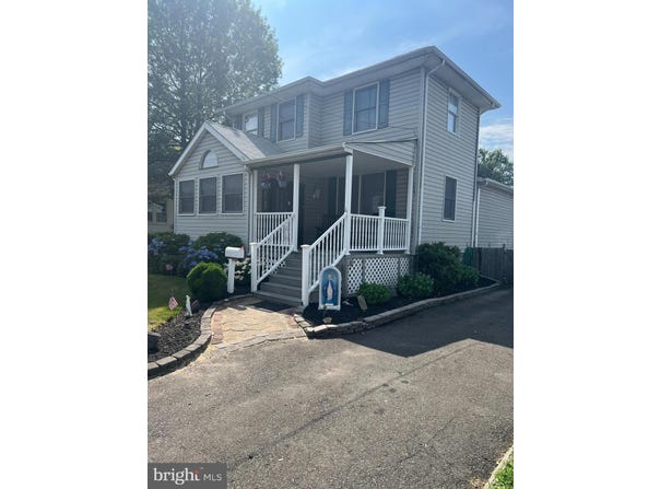 139 CRESCENT STREET, PENNDEL, PA 19047