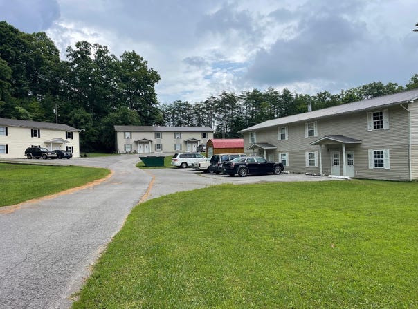 90 Emily Drive, Pineville, KY 40977