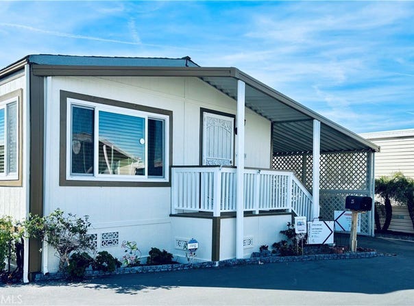 5200 Heil, Huntington Beach, CA 92649
