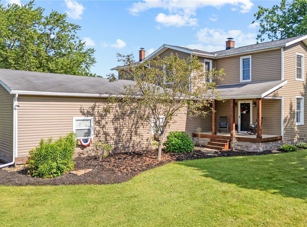 3295 Meese Road, Louisville, OH 44641