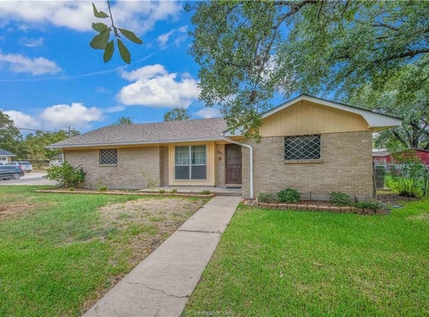 901 Glade Street, College Station, TX 77840