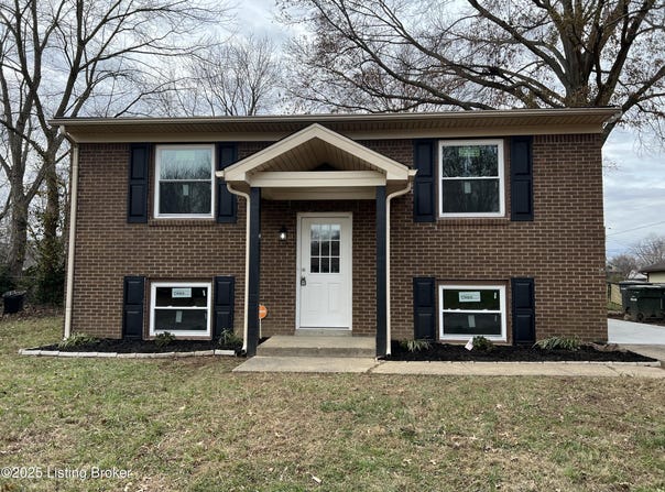 325 Hawthorne Dr, Jeffersonville, IN 47130