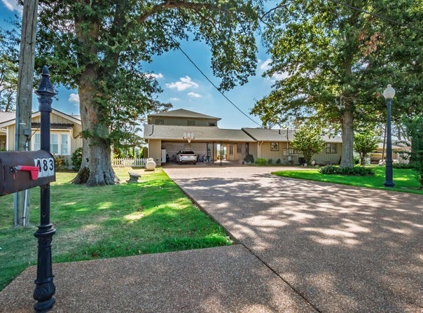 483 Lake Drive, Dundee, MS 38626