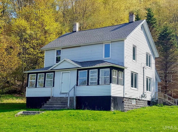 515 W Onota, Munising, MI 49862
