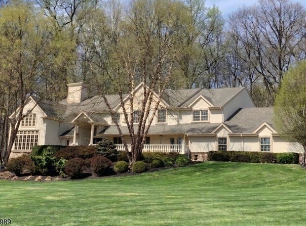 6 Hickory Dr, Chester Twp., NJ 07930-3004